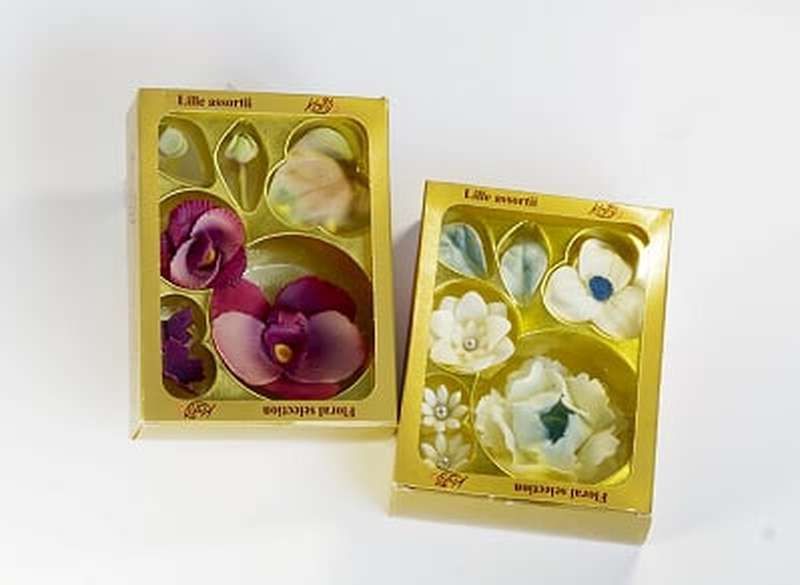 Chocolate Flowers Gift Box